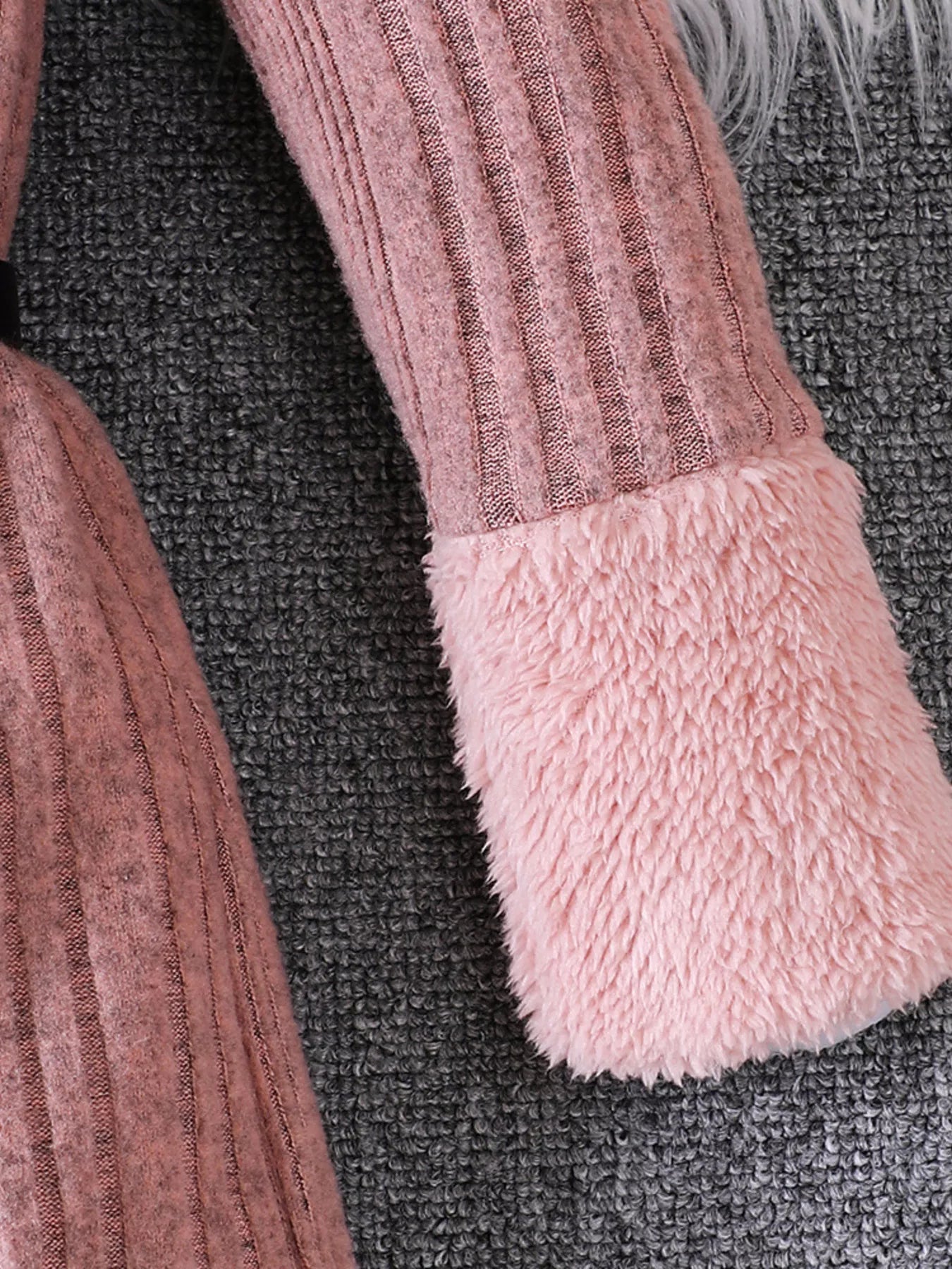 11b622e4f9604331b4ac465a58b2fed7-Max-Origin